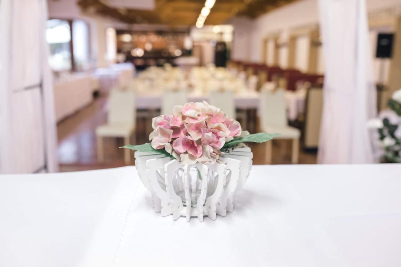 Uniqhotel Cesky Sternberk Extérieur photo
