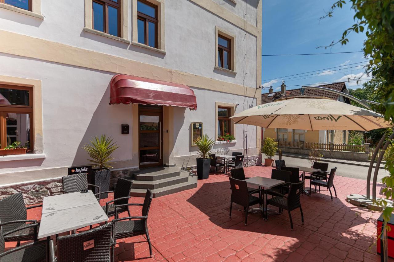 Uniqhotel Cesky Sternberk Extérieur photo