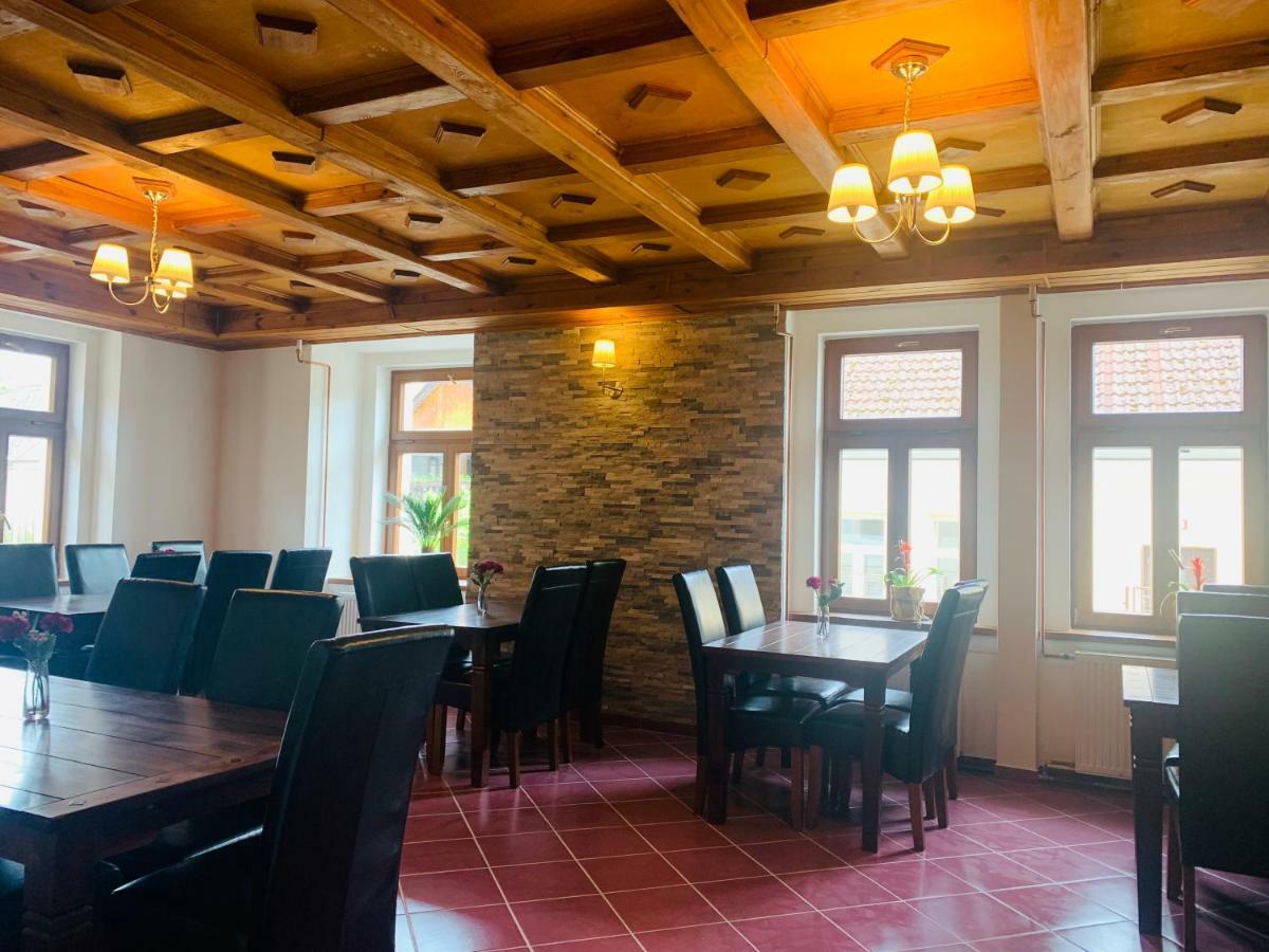 Uniqhotel Cesky Sternberk Extérieur photo