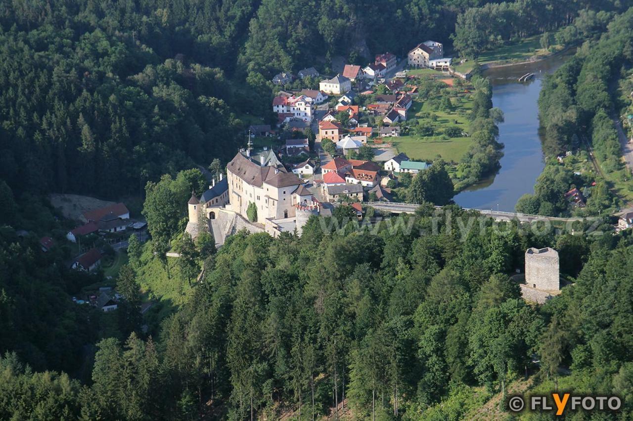Uniqhotel Cesky Sternberk Extérieur photo