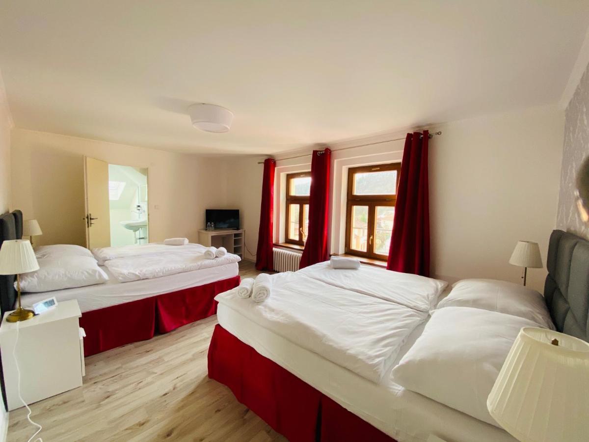 Uniqhotel Cesky Sternberk Extérieur photo