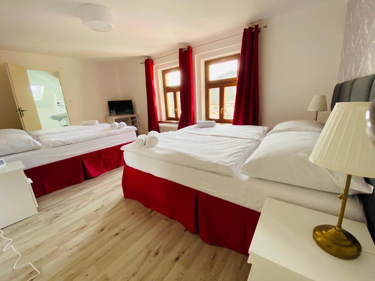 Uniqhotel Cesky Sternberk Extérieur photo