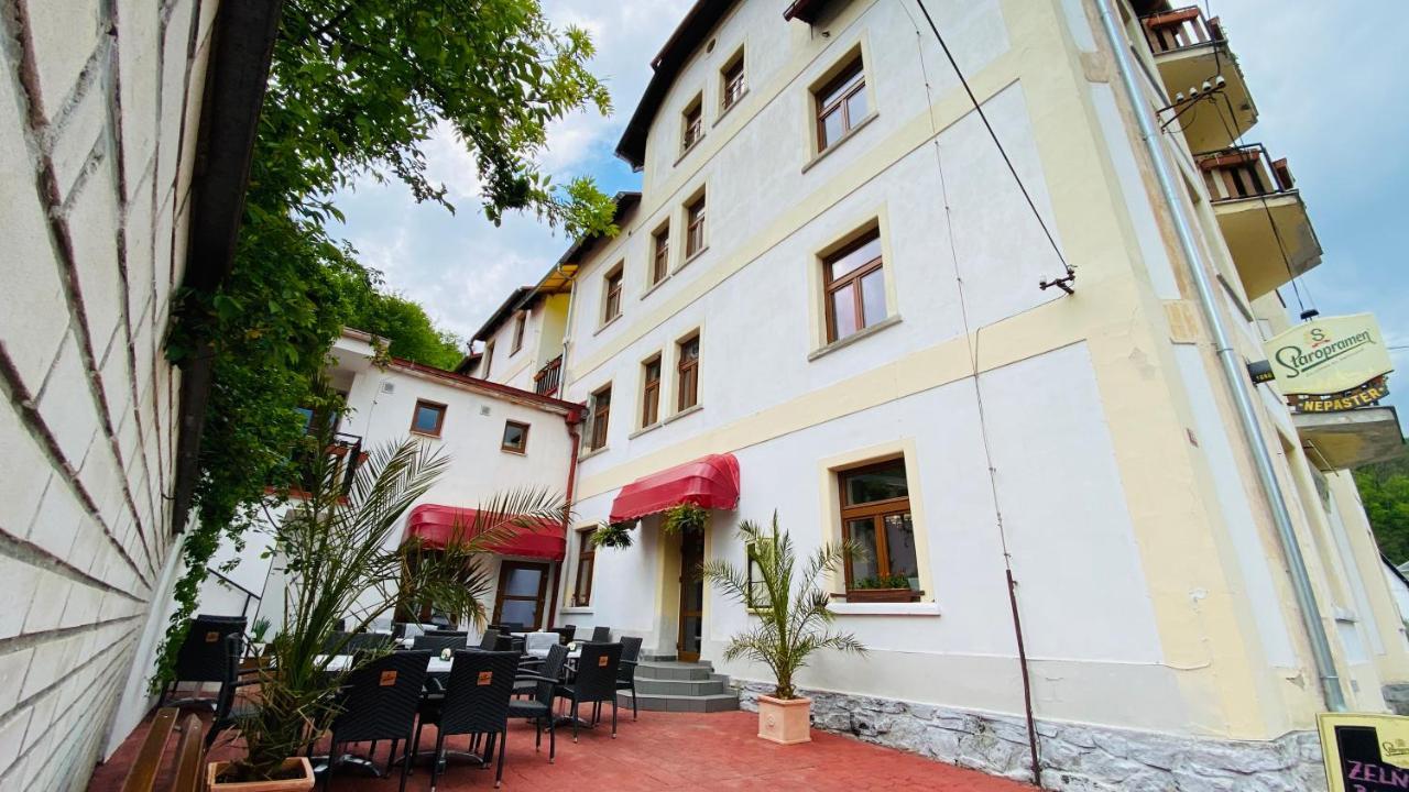 Uniqhotel Cesky Sternberk Extérieur photo